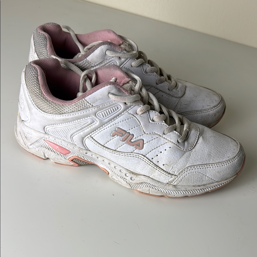 Fila Women's White and Pink Sneakers